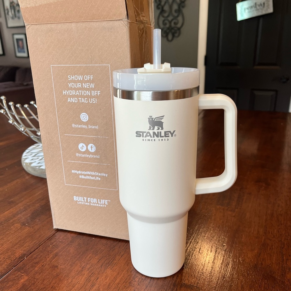 Stanley 40oz Quencher